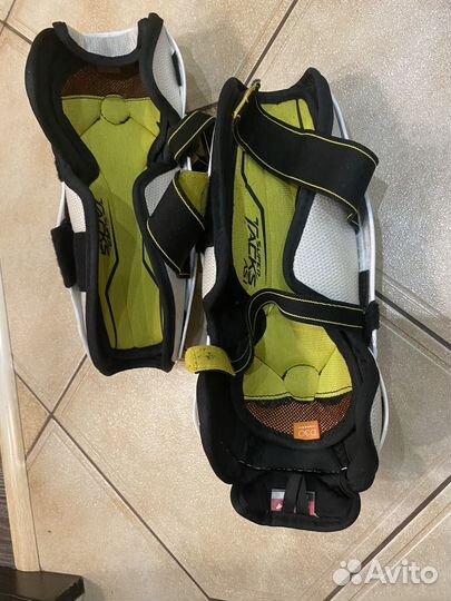 Щитки хоккейные