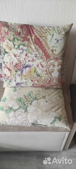 Подушка перьевые б/у