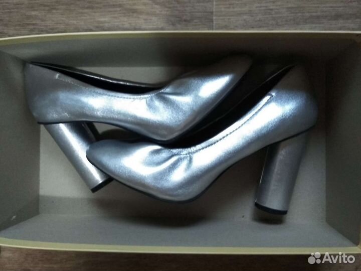 Туфли серебряные
