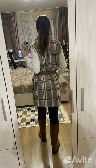 Жилетка женская удлиненная с ремнём (новая)