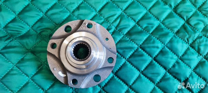 Ступица переднего колеса Opel Astra F Vectra A