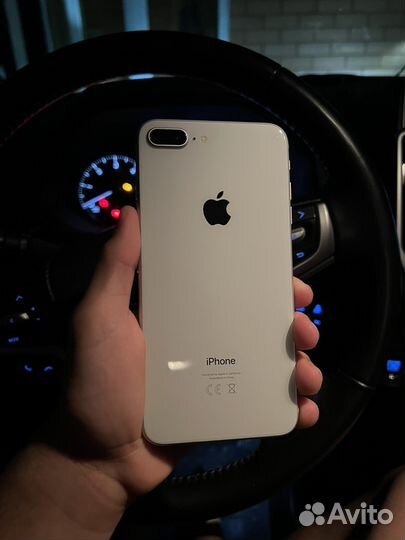 iPhone 8+ отличный