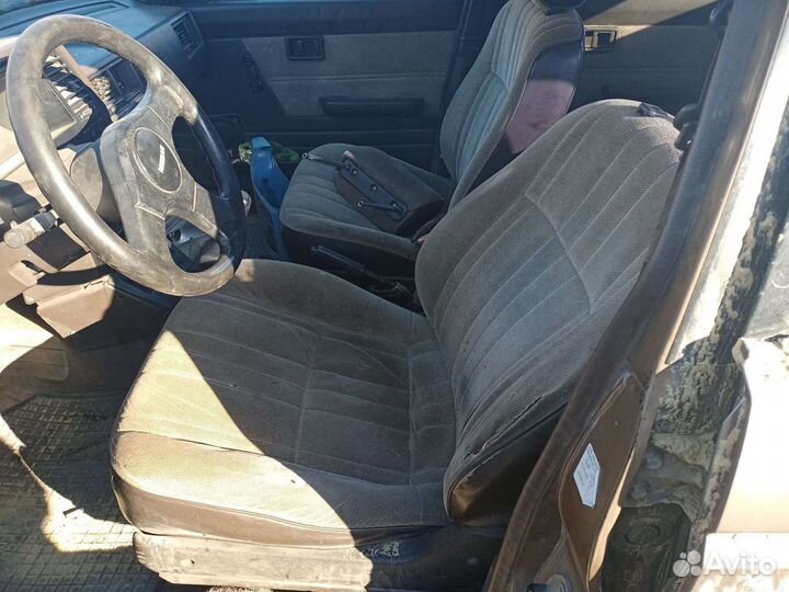 Nissan Sunny разбор по частям