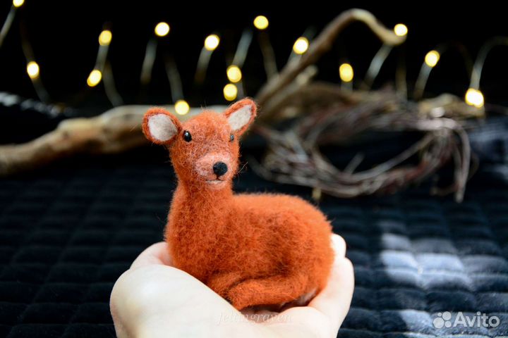 Интерьерная игрушка олень на привале