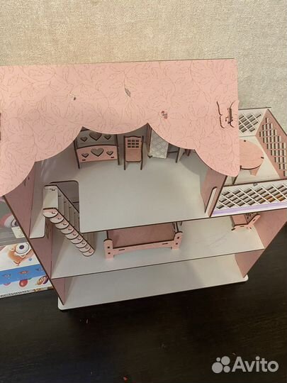 Домик кукольный