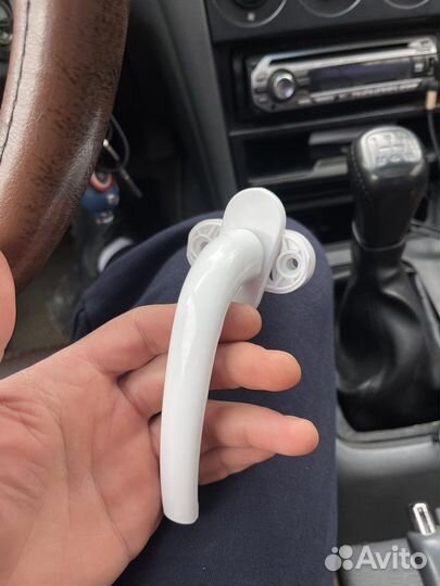 Установка оконных ручек