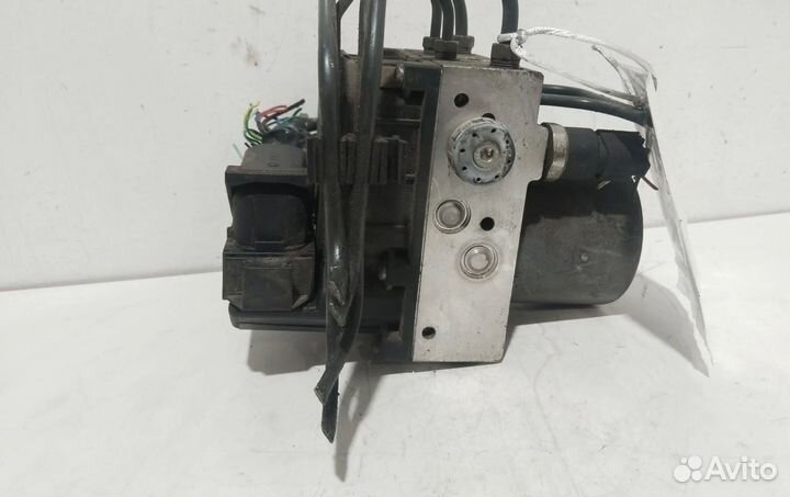 Блок абс 27536AG010 Subaru Legacy 2004 - 2006 года