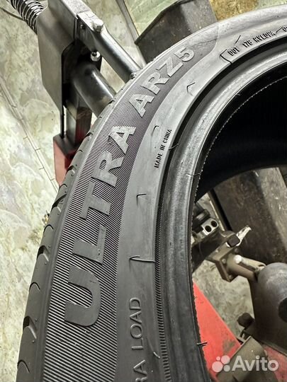 Arivo Ultra ARZ5 275/40 R21 и 315/35 R21