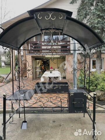 Мангал с крышей