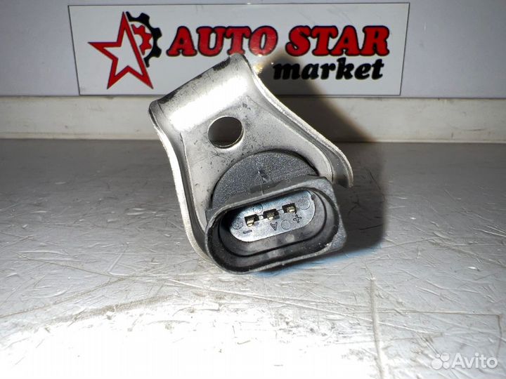 Датчик скорости новый Audi A3(8L) /Bora/Caddy/Golf