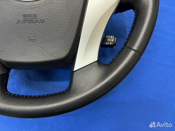 Оригинальный кожаный руль Toyota Sai