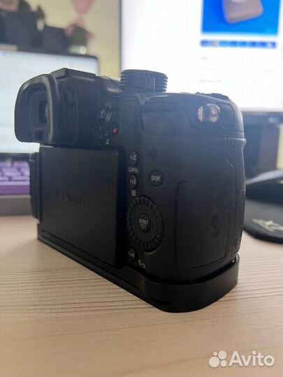 Lumix DMC-GH4, Olympus ED 12-200mm, Moza Air