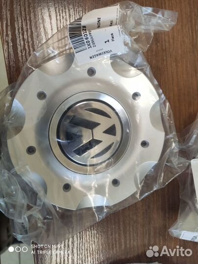 Крышка ступицы обода ступиц на WV Golf polo sharan