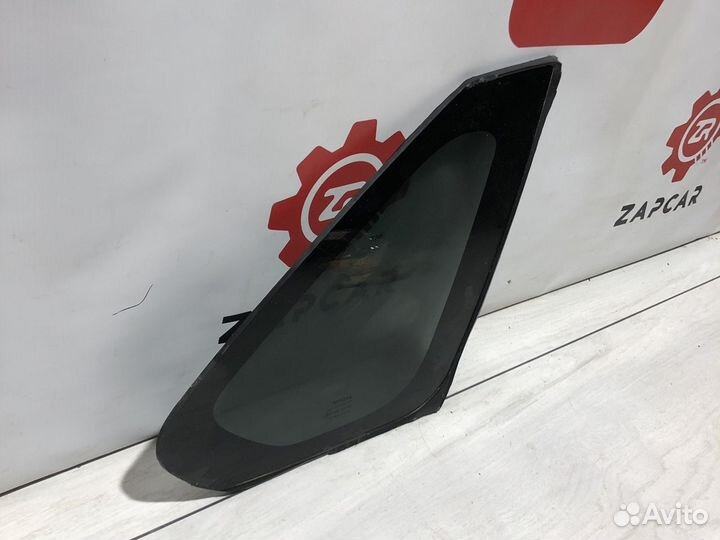 Toyota Rav4 XA50 Форточка