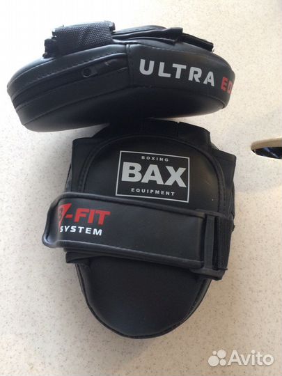 Боксерские перчатки 10oz, лапы, шлем, кираса и др