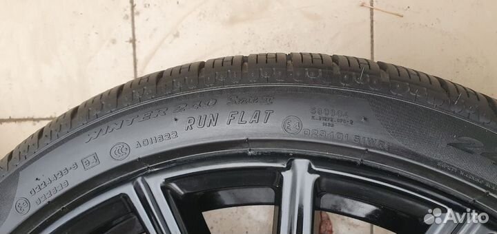 Разноширокие оригинал на BMW 7G11/12 5G30 817M R20