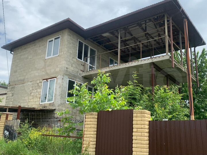 Дом 160 м² на участке 5 сот.