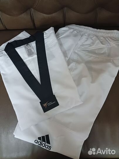 Добок для тхэквондо Adidas