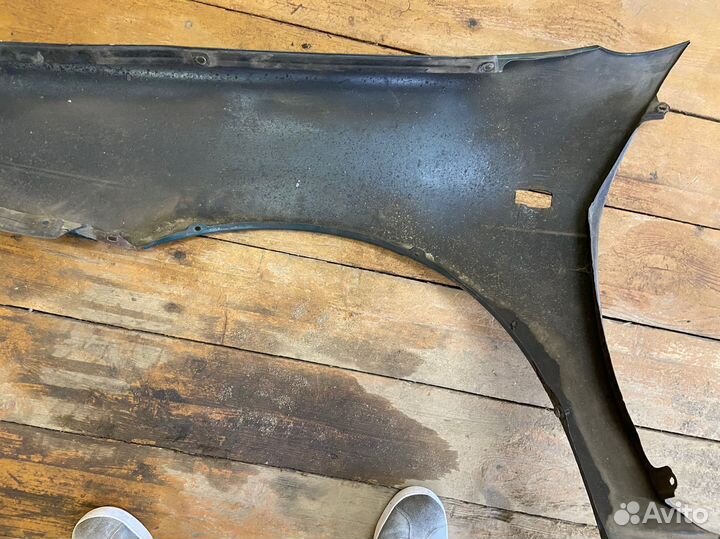 Переднее правое крыло nissan almera n15