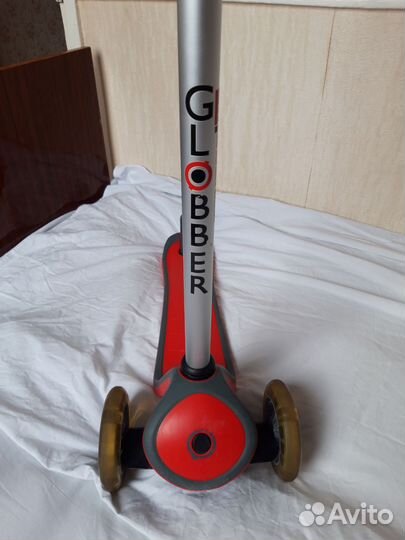 Фирменный-француский самокат.от 3-х до 8лет