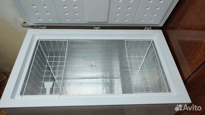 Морозильный ларь Dexp C220BMA 290л