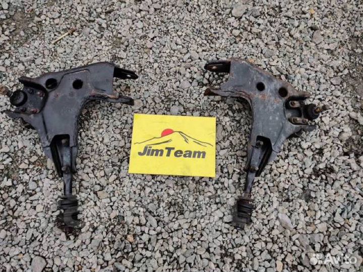 Рычаг подвески передний левый Nissan Terrano