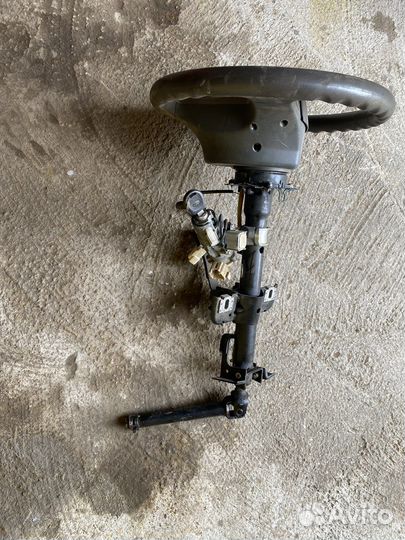 Руль в сборе с рулевой колонкой и замком зажигания