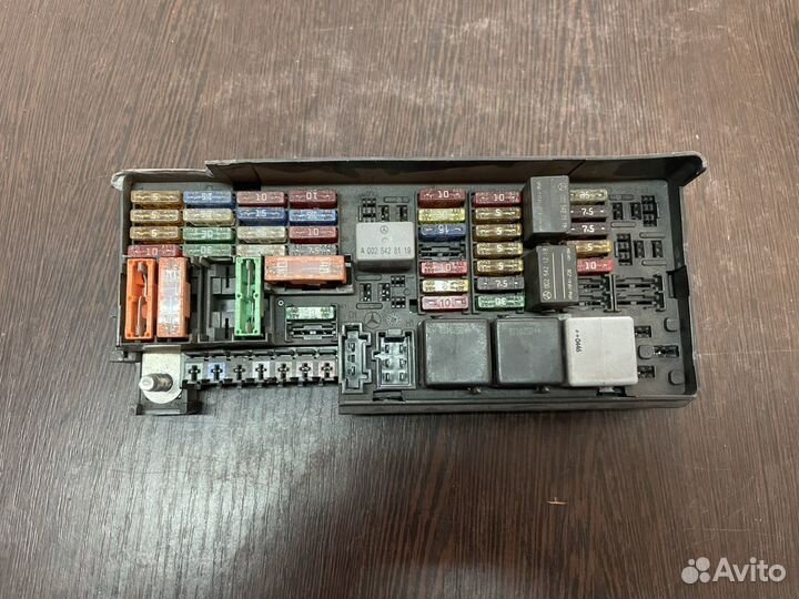 Блок предохранителей задний Mercedes W164 X164