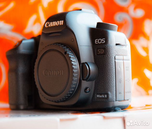 Canon 5D Mark II полный кадр. Пробег 7 тыс.кадров