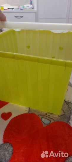 Ящик пластик с крышкой на колесах для игрушек