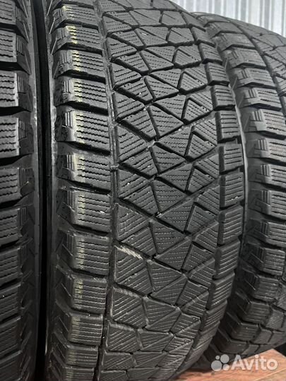 Bridgestone Blizzak DM-V2 225/65 R17 102Q