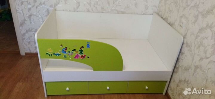 Детская кровать от 2 лет с бортиками