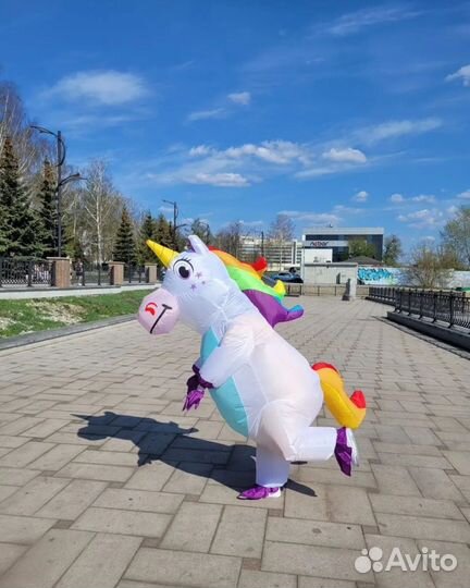 Надувной костюм единорога аренда