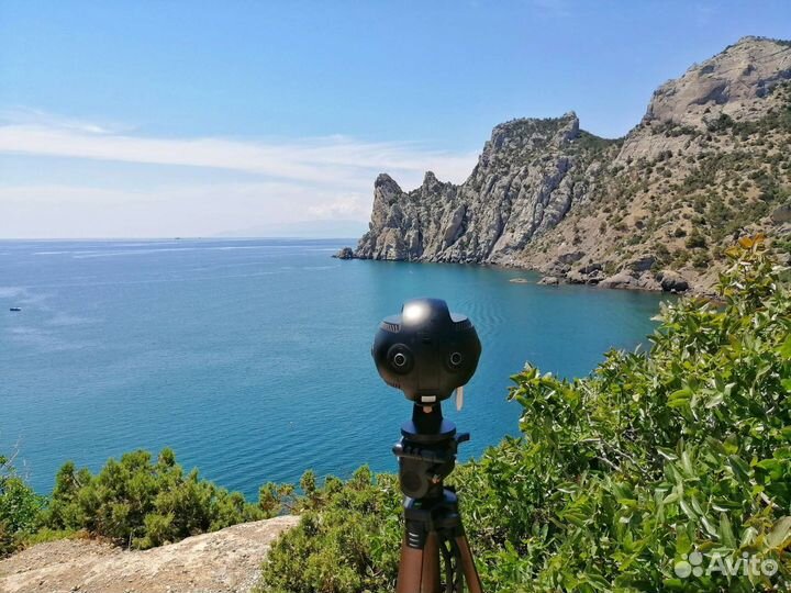 Камера Insta 360 pro с двумя аккумуляторами