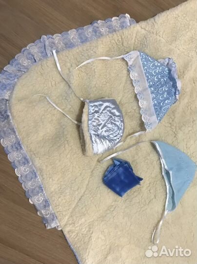 Конверт одеяло на выписку зима и бортики в кроватк