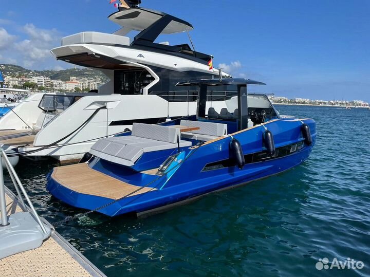 Яхта моторная Astondoa 377 coupe