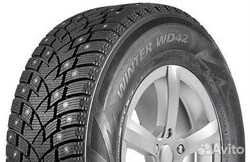 Delinte Winter WD42 215/65 R16 109T