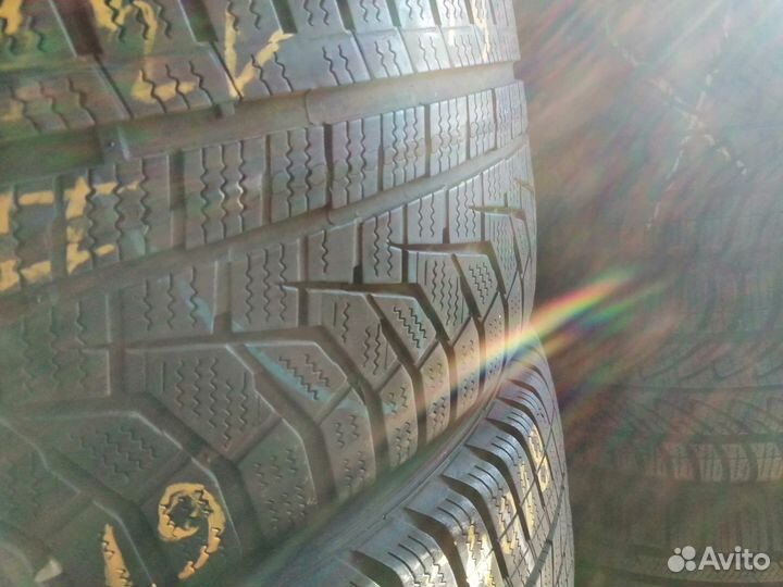 Hankook Winter I'Cept Evo2 W320 225/40 R18