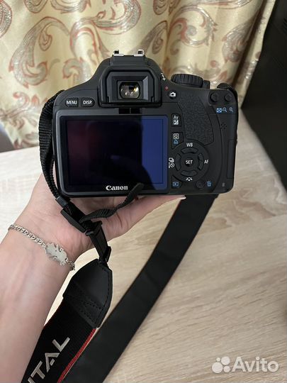 Зеркальный фотоаппарат canon 550d