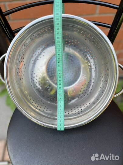 Друшлак на ножках