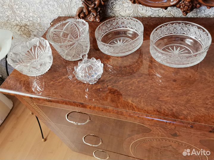 Вазы хрустальные и из стекла