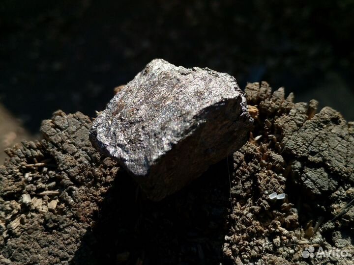 Нашол метеорит кого интересует пишите