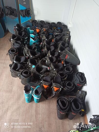 Горные лыжи и борды комплектами