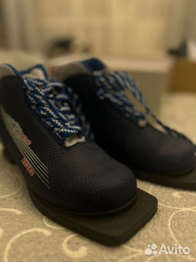 Лыжные ботинки классические