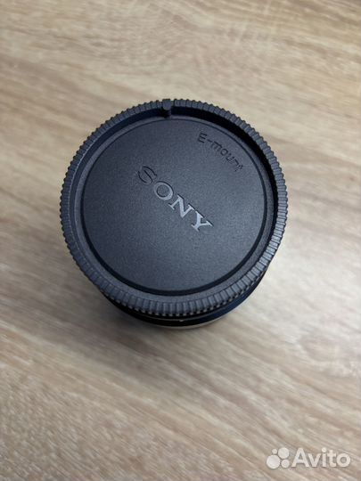 Объектив Sony FE Sonnar T* 55mm f/1.8 ZA