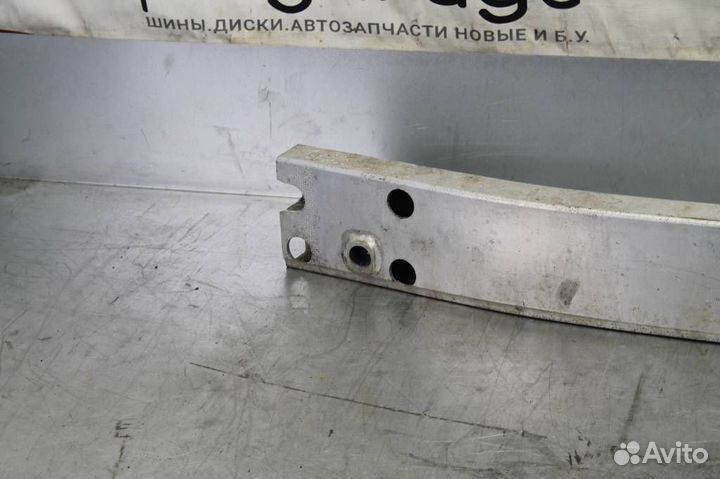 Усилитель переднего бампера Nissan Pathfinder R52