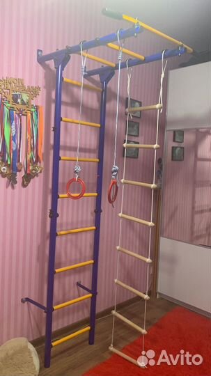 Шведская стенка с турником бу