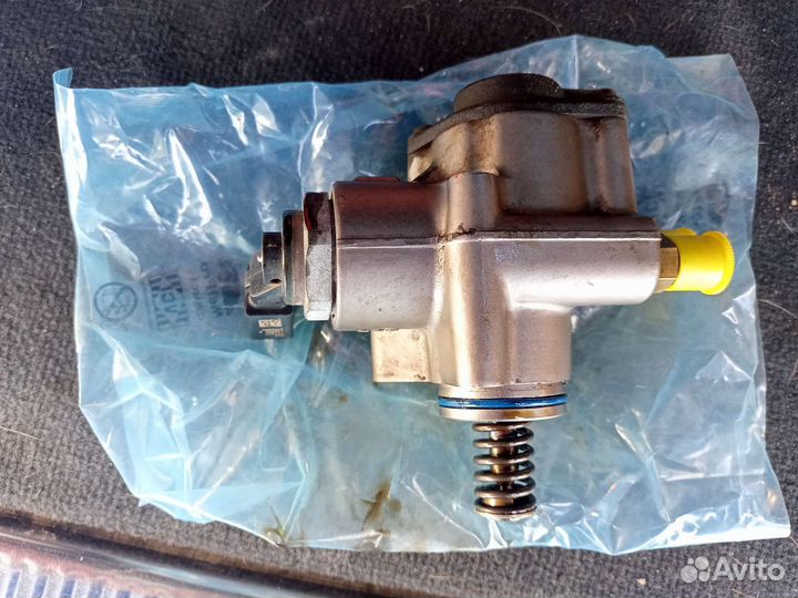 Насос топливный VAG Audi Q7 4.2 BAR