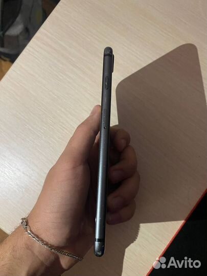 iPhone 8 Plus, 64 ГБ