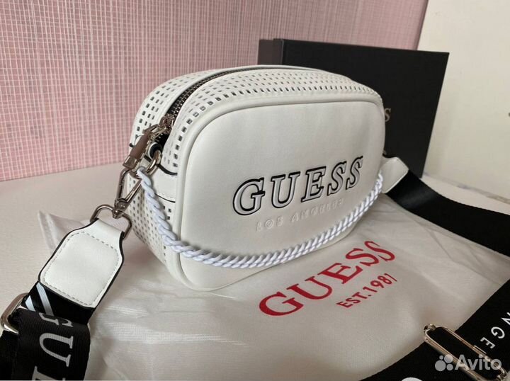 Сумка Guess